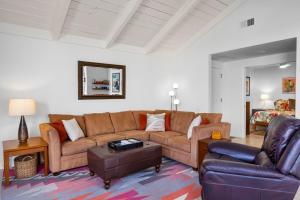 Canyon Sands Beauty by Oranj Palm