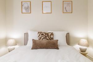 Cannes banana apartment