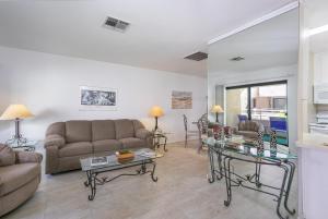 Biarritz Bliss by Oranj Palm