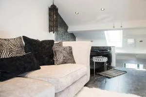 The Penthouse - Natland