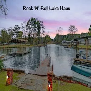Rock N Roll Lake Haus - Mountain Pine