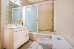 Azinhais Apartment - Heart of Oura