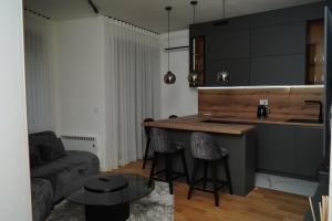 Square Luxe Residences