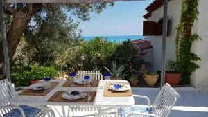 Villa Anna - Mansarda vista mare con giardino e patio - Fuscaldo