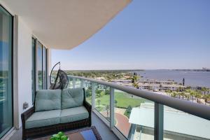 Luxurious Daytona Beach Condo with Resort Amenities!