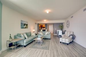 Luxurious Daytona Beach Condo with Resort Amenities!