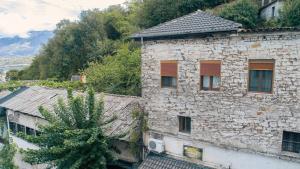 Guesthouse Klajd - 3-star hotels in Gjirokastër