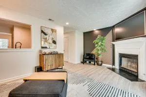 Near GICC and ATL Airport Modern Townhome! - Hillandale