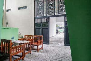 Hotel O Guest House Riharti Syariah