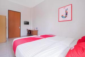 SUPER OYO 866 Idola Residence