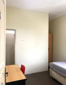 OYO Life 92781 Kost Parung Serab Syariah - Mencil