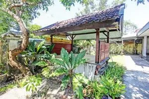 OYO Life 92853 Kost 999 - 萨萨克