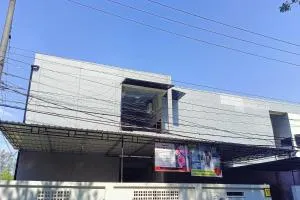 OYO 94114 Melros Place Homestay - Sungguminasa