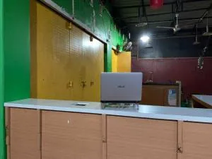 OYO 93165 Nur Homestay Syariah - Manda