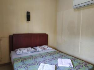 Hotel O Penginapan Putri Asih Sawarna