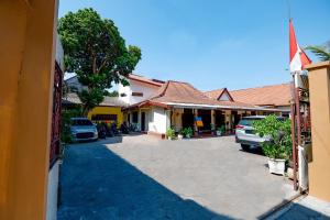 SUPER OYO Capital O 1644 Hotel Griya Kencana