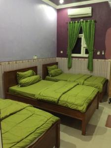 OYO Life 93055 Fathin Hotel