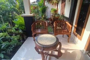 SPOT ON 93832 Lies Kostel Syariah - Brangsong