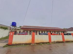 OYO Life 93590 Penginapan Palapa 10 Syariah