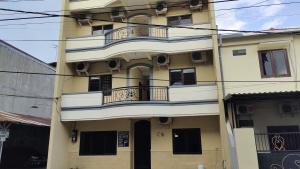 Hotel O C16 Siwalankerto Syariah