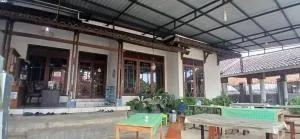 OYO 94212 Home Stay Syariah Annur - Gandasoli