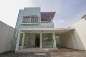 OYO 2753 Irma's Residence - 勿里达