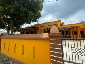 OYO 93866 Neva Guest House SyariahNearWaduk Cipta Karya - Parit