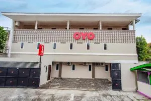 Super OYO Capital O 134 Lg Residence - Pradahkalikendal