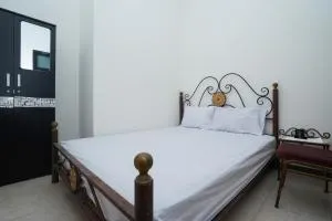 OYO Life 2498 Kost Putri Purimas 23 - Bulakbanteng