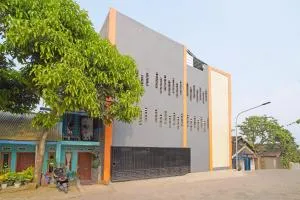 SPOT ON 91557 Biring Residence - Cimahi