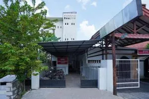 SPOT ON 2479 Berkah Residence Syariah - Gresik