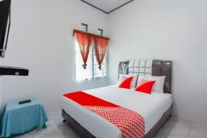 OYO 2903 Putri Residence Syariah - Bukittinggi