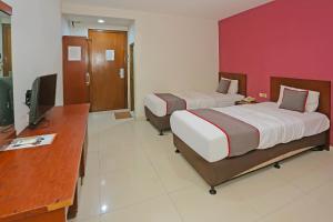 Townhouse OAK Hotel Fiducia Pasar Minggu