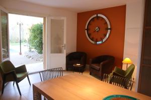 Sejours a la campagne La Bastide des Cypres :  Appartement 2 Chambres Camélia