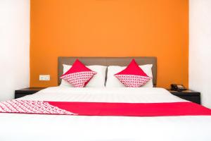 Capital O 664 Romance Hotel