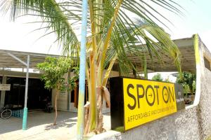 Hotel O Ilyasa Family