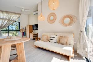 The Bungalows #6 - Boutique Hotel in Flamingo Beach - Top Level Studio