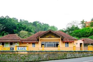 OYO Life 2638 Hotel Raya