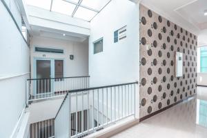 OYO Life 2658 Kost Rasyamada