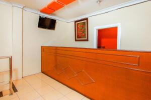 OYO 2045 Hotel 211