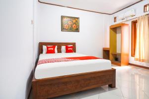 OYO 91561 Gandhi Hotel NearRS Khusus Ginjal Ny. R.A. Habibie