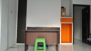 SPOT ON 92481 Modena Homestay Syariah Near SD Negeri