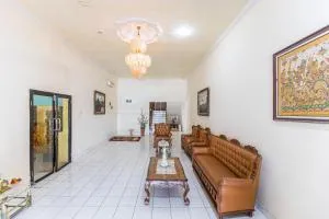 SPOT ON 1990 Pondok Ripuji - Pallenguk