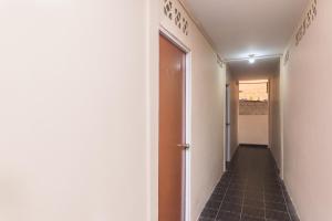 OYO Life 2583 Kost Anggun