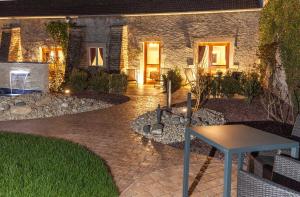 Hotels Hotel De La Cloche : photos des chambres