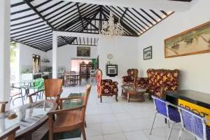 OYO 2042 Zam Zam Family Syariah - Pandean