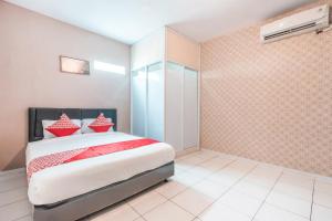 Hotel O J&b Room Pramuka