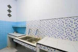 OYO Life 2724 Wisma Wijaya