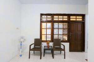 OYO Life 2724 Wisma Wijaya