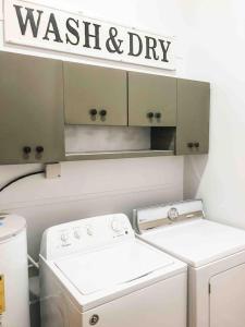 1BR Apt. w KING Bed on 30A .4 mi to Beach